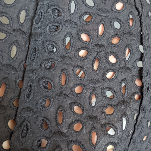 Anne Taylor eyelet skirt.  Size: 6 - Picture 5 of 15